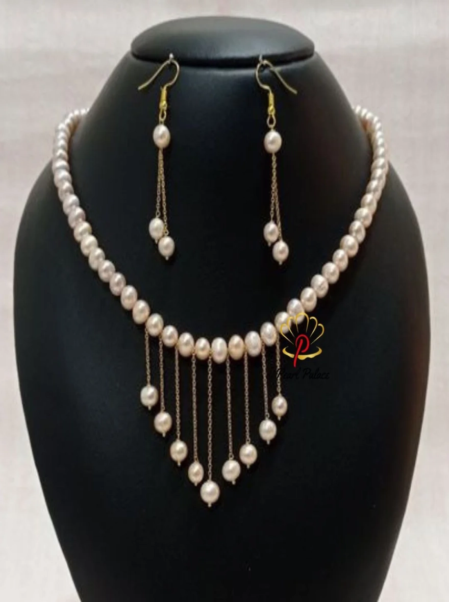 "Draped Elegance" Freshwater Pearl Necklace Set.