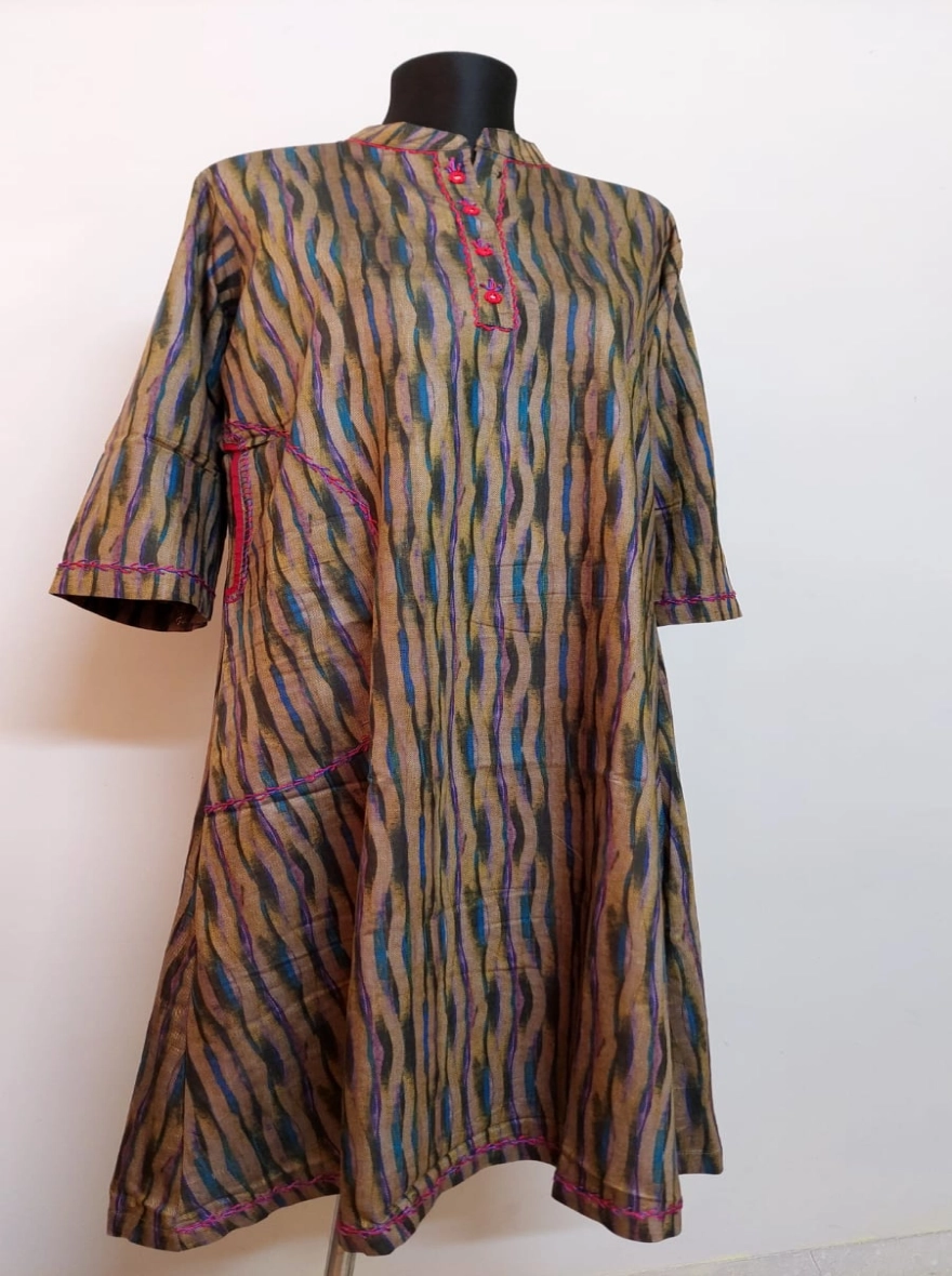 Dragonfly Embroidered Cotton Kurti