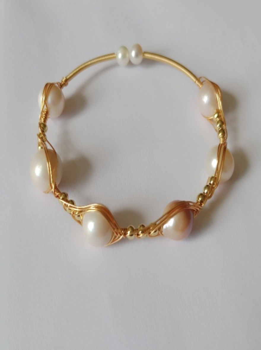 Pearl Adjustable Bracelet in unique design