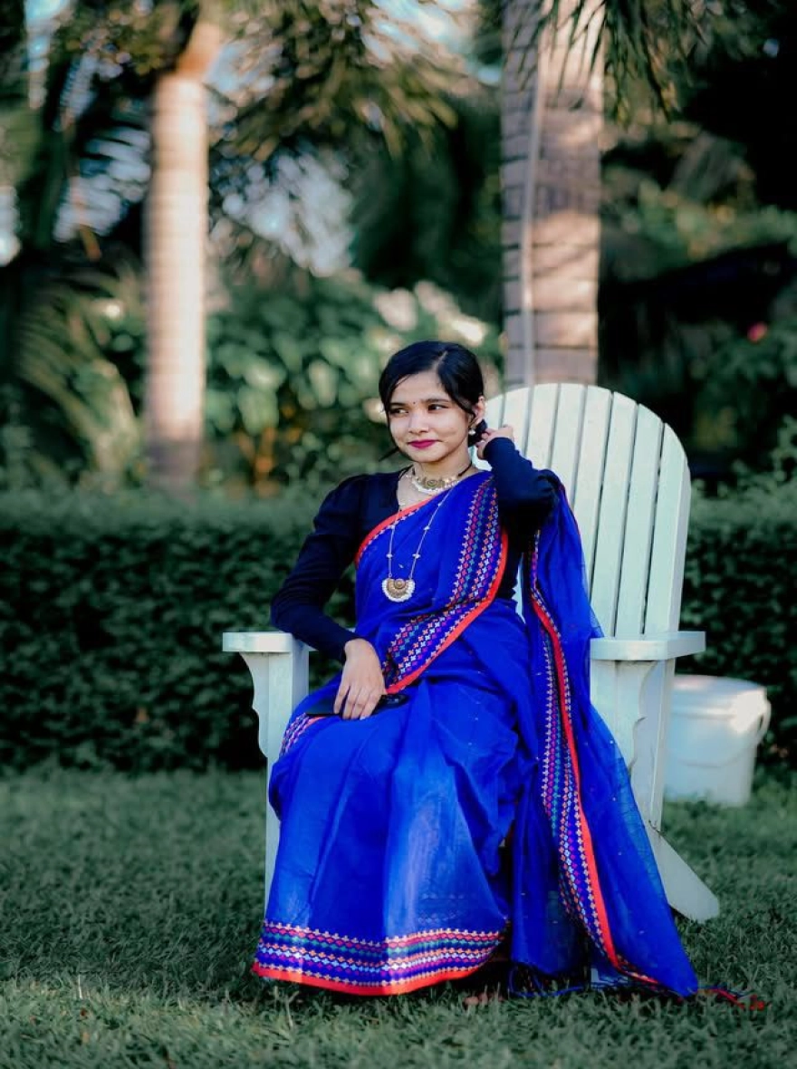 Women's Popcorn Plus Pair Saree - Royal Blue Festive Handloom Style