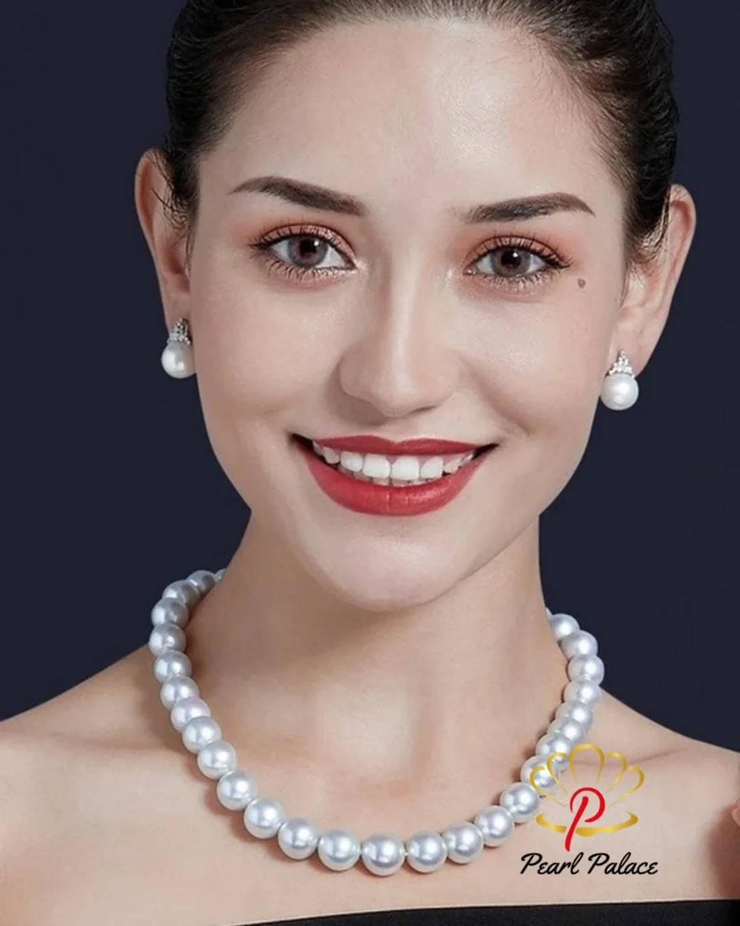 White South Sea Pearl Jewelry Set.