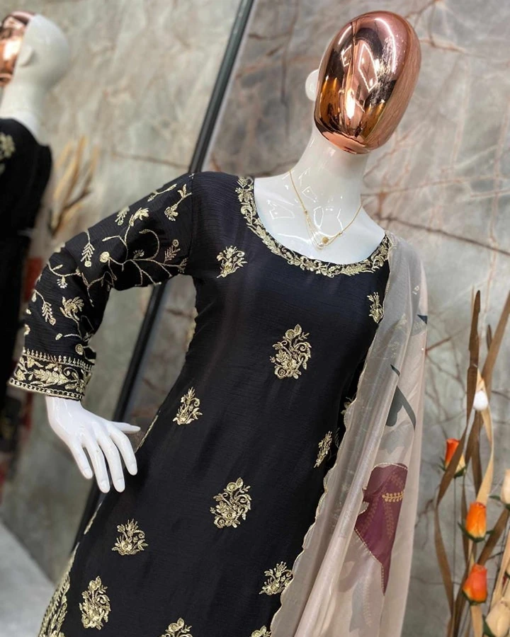 Midnight Noir Chinon Sequence Gharara Set