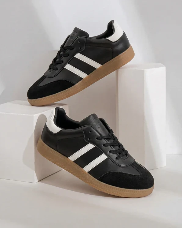Bowling Legend Sneakers Black & White