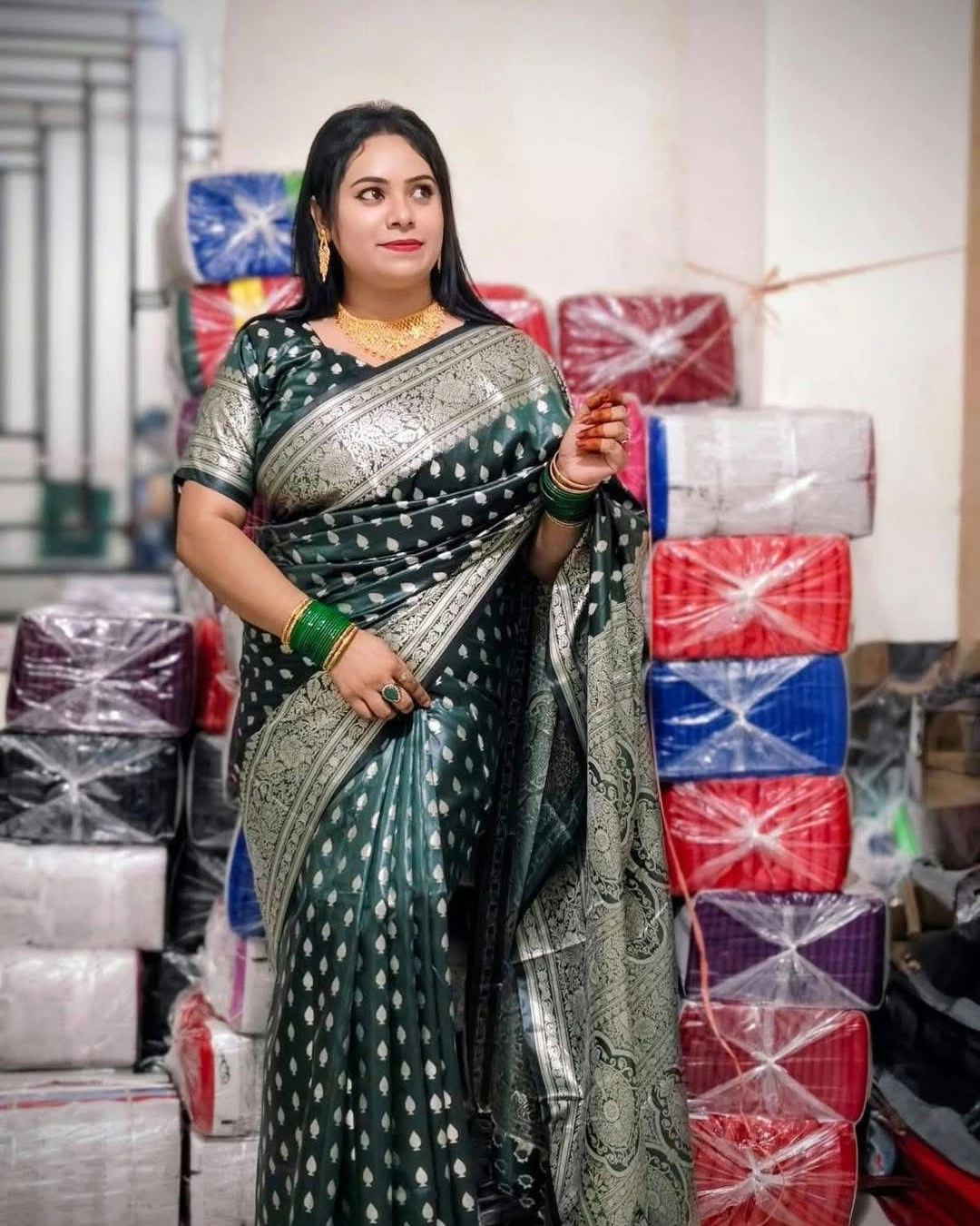 Women's Vairal Porimoni Katan Saree