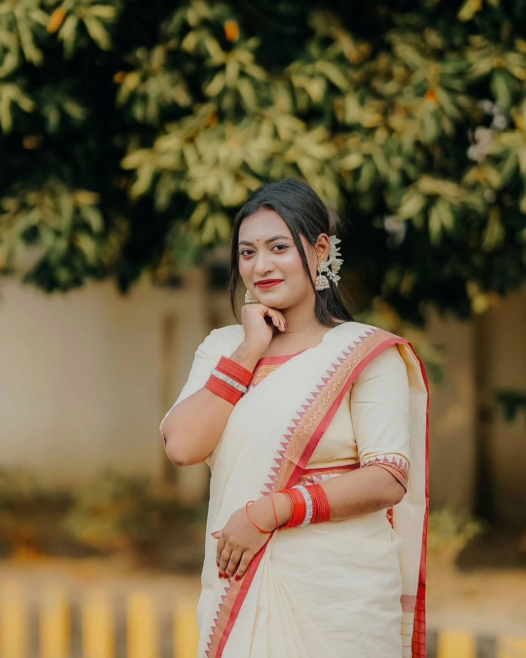 Women's Exclusive Fashionable Trendy Tangail Cotton Nakshi Paar Saree