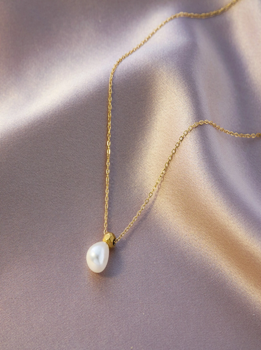 Royal Crystal Floral Gold-Plated Evening Clutch