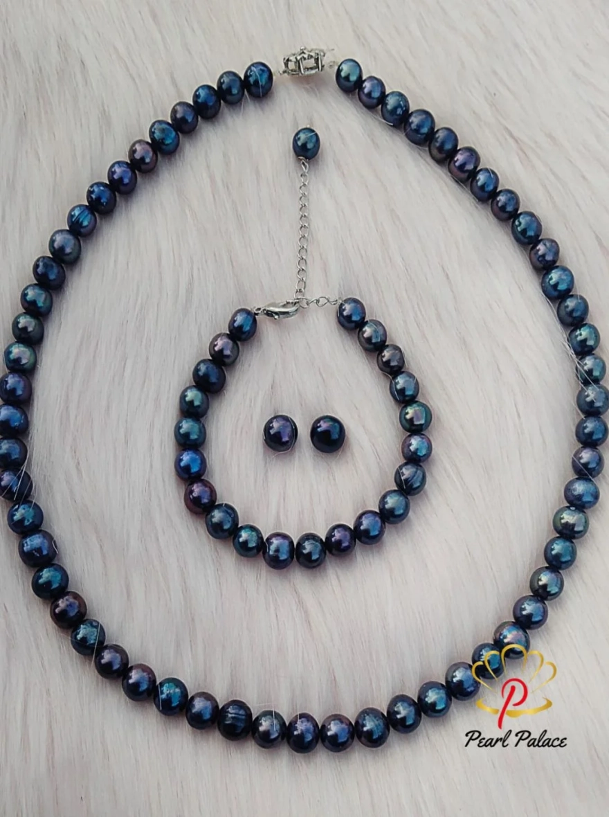 Dark Mirage Pearl Necklace