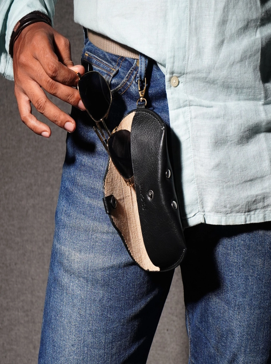 Noir – Sunglasses Case