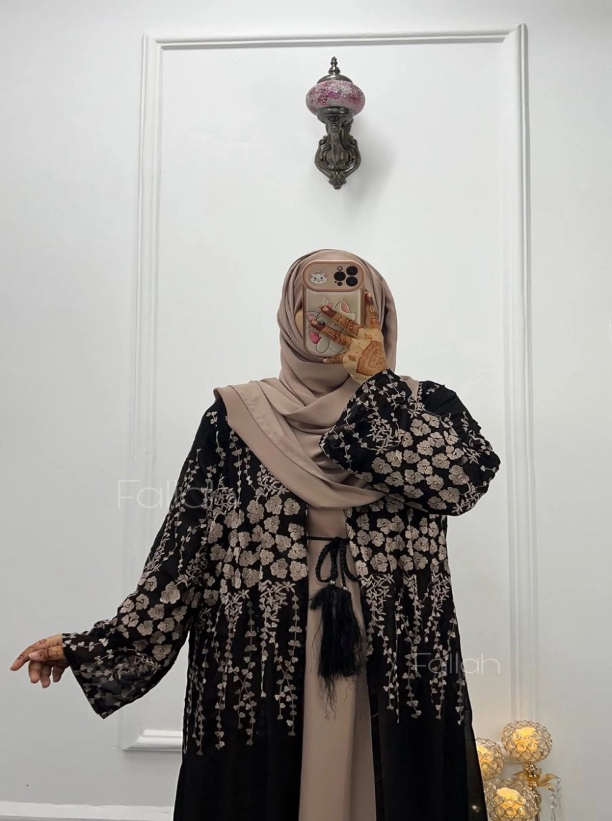 Abaya In Zuhoor