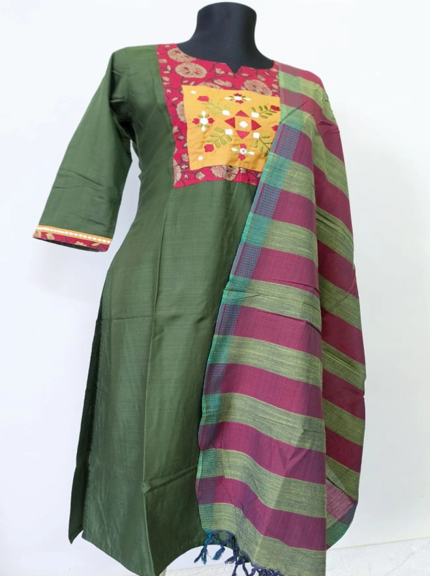 Midnight Teal Blossom Kurti with Striped Silk-Finish Dupatta
