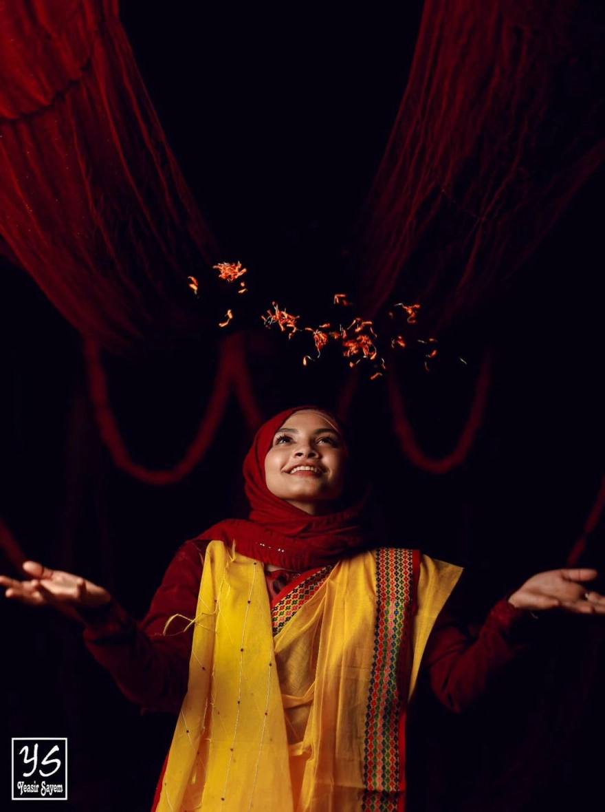 Elegant Women's Popcorn Plus Pair Saree - Vibrant Yellow Half Silk