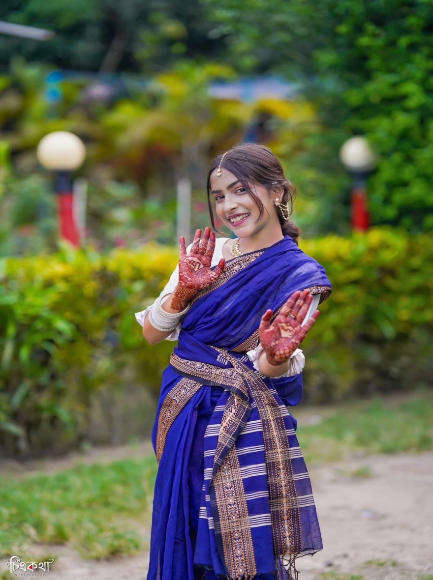 Women's HalfSilk Nakshi Pair Saree - Royal Blue Elegant Festive Wear