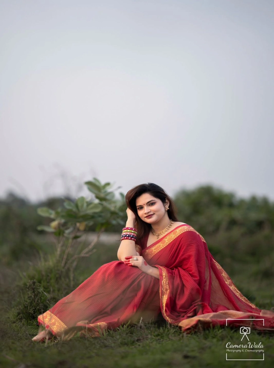 Women's Exclusive Fashionable Trendy Tangail HalfSilk Nakshi Pair Saree - Maroon