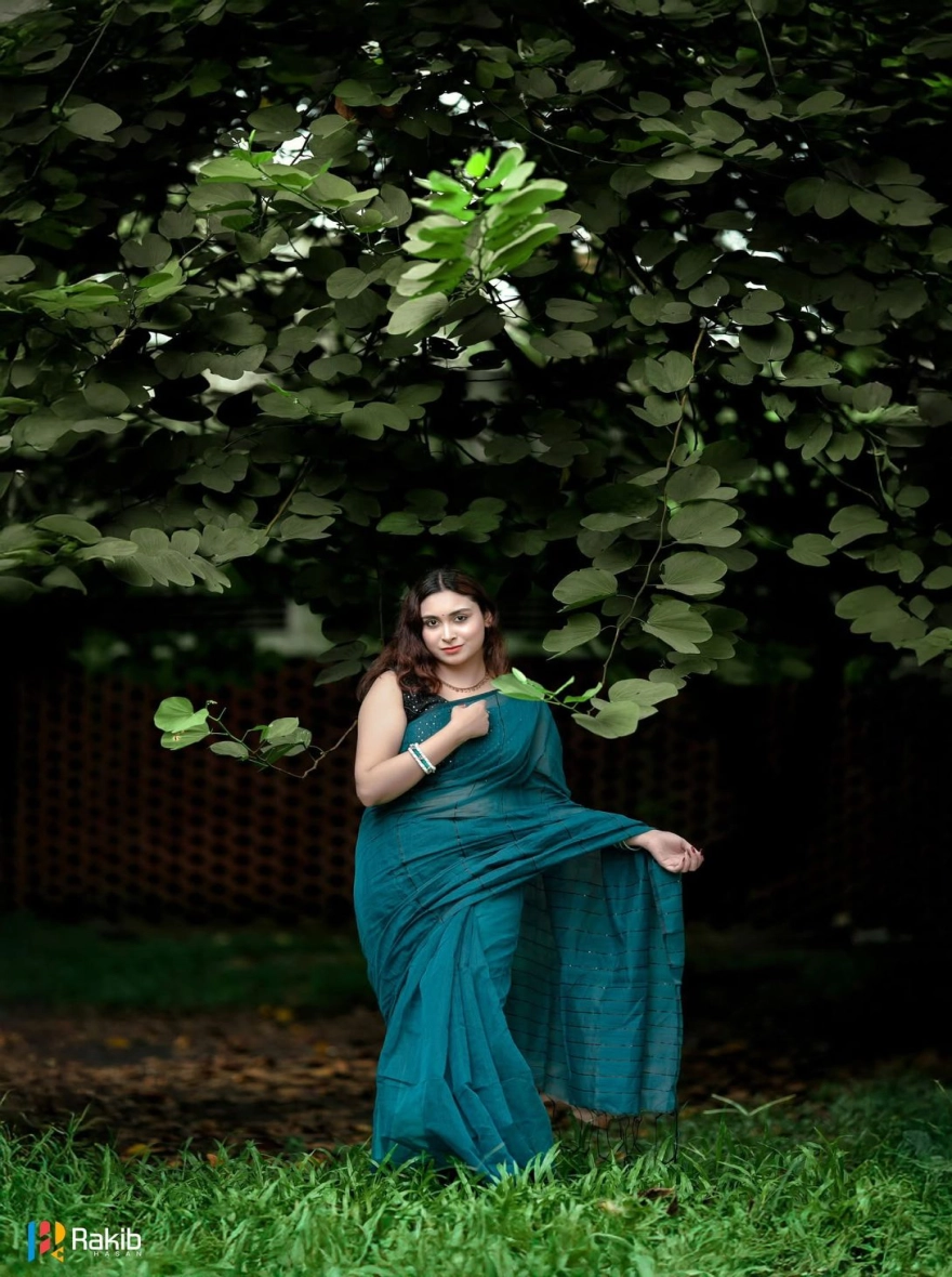 Women's Tangail Halfsilk Chumki Saree - Shimmering Sea Green Festive Wear