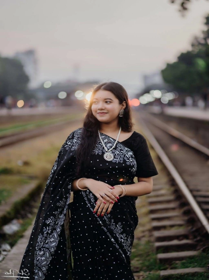 Women's Exclusive Black Afsan Print Saree - Elegant Silver Motif Edition