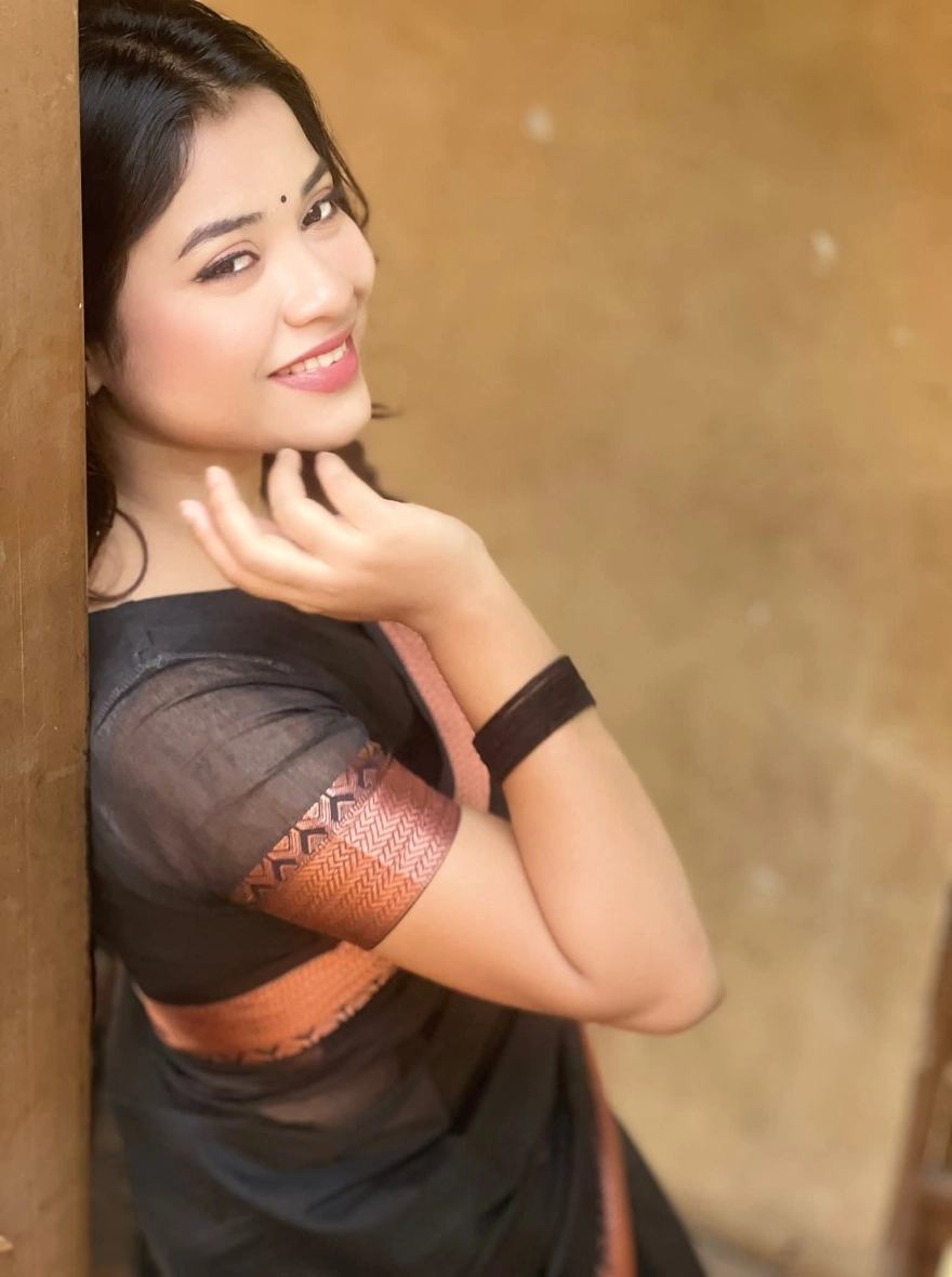 Women's Exclusive Fashionable Trendy Tangail HalfSilk Nakshi Pair Saree - Midnight Black & Copper Rose