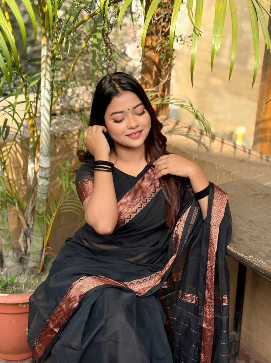 Women's Exclusive Fashionable Trendy Tangail HalfSilk Nakshi Pair Saree - Midnight Black & Copper Rose