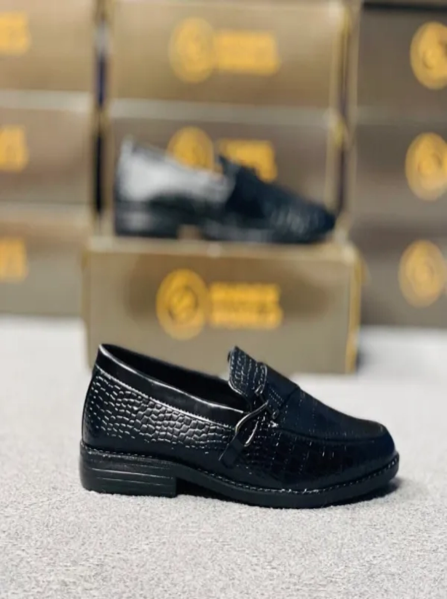 Vencthuri Casual Tarsal for Men – Black