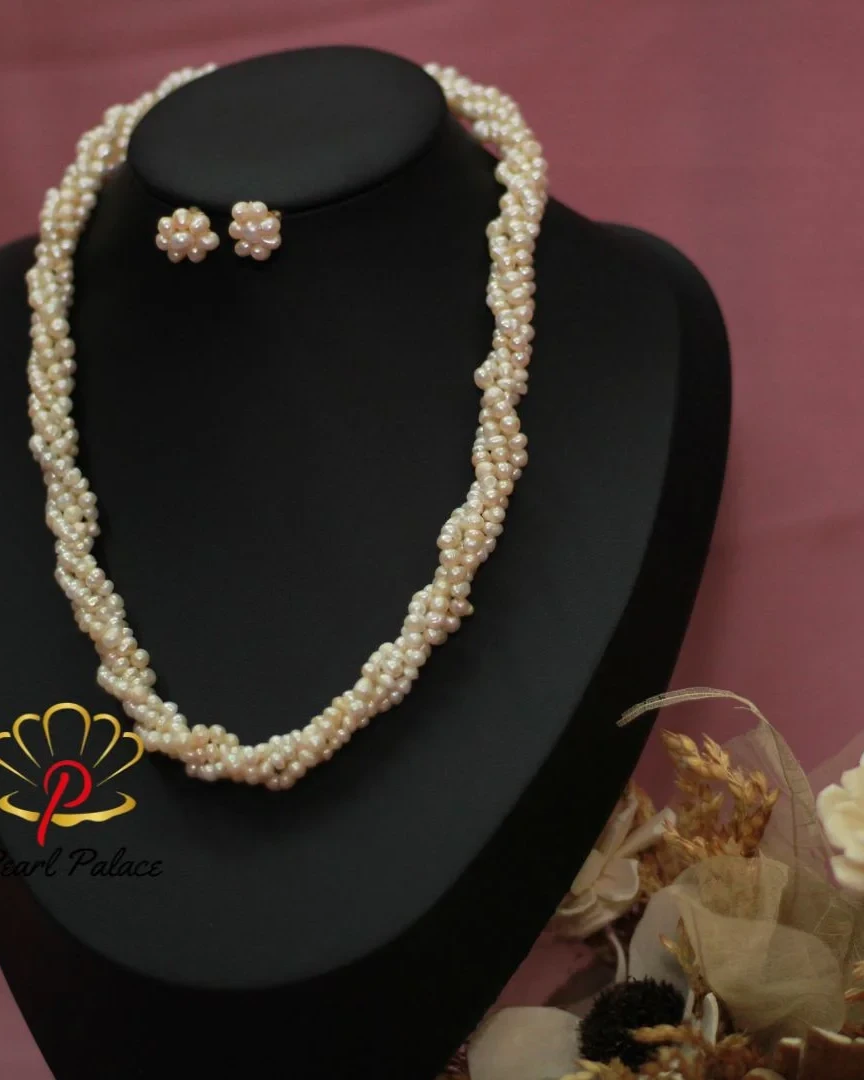 White Pearl 4-Layer Necklace Set