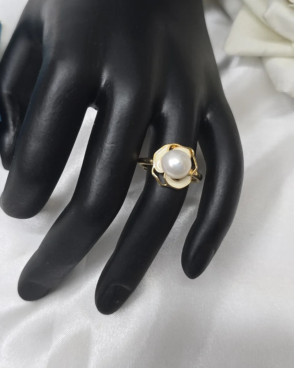 White Pearl Rings — Classic Elegance