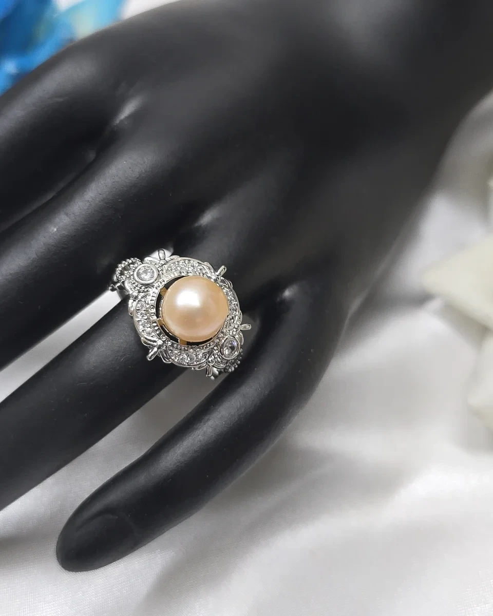 Enchanted Glow Pearl Ring