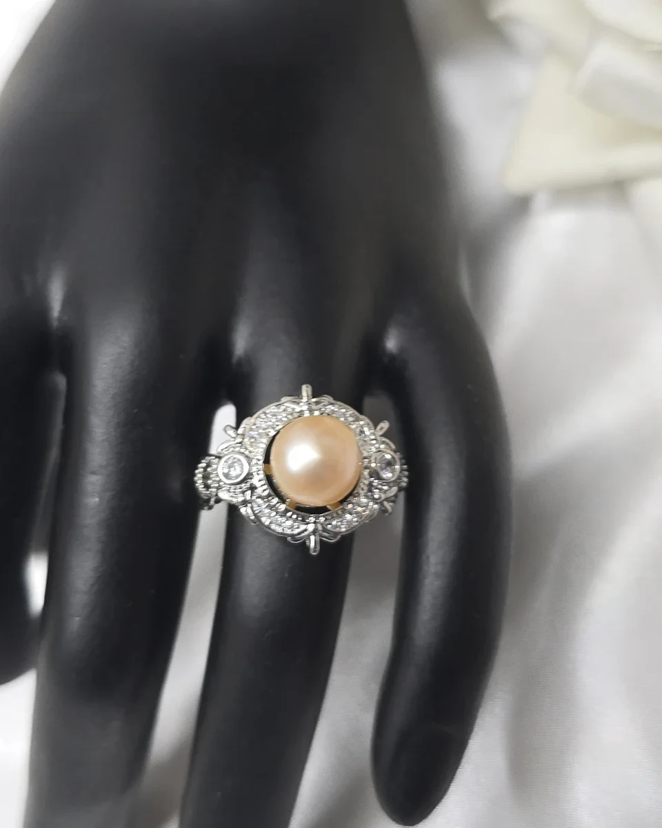 Enchanted Glow Pearl Ring