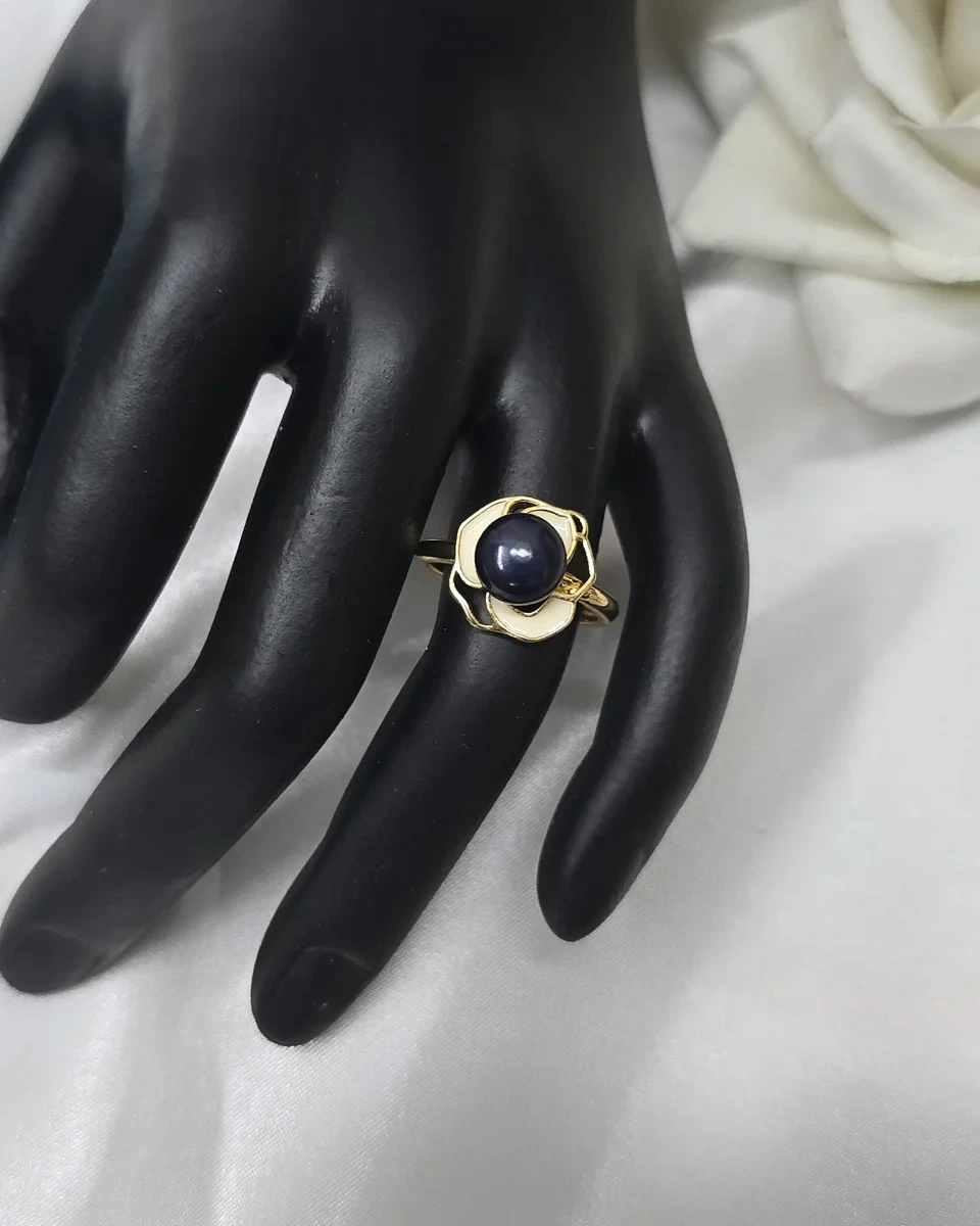 Moonlit Grace pearl ring