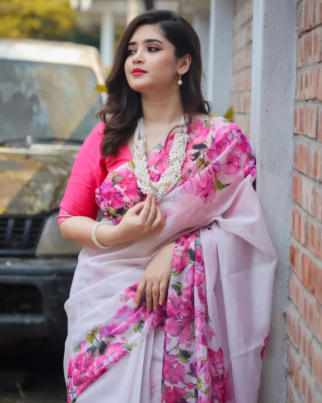 Floral Bloom White Tanduri Silk Saree