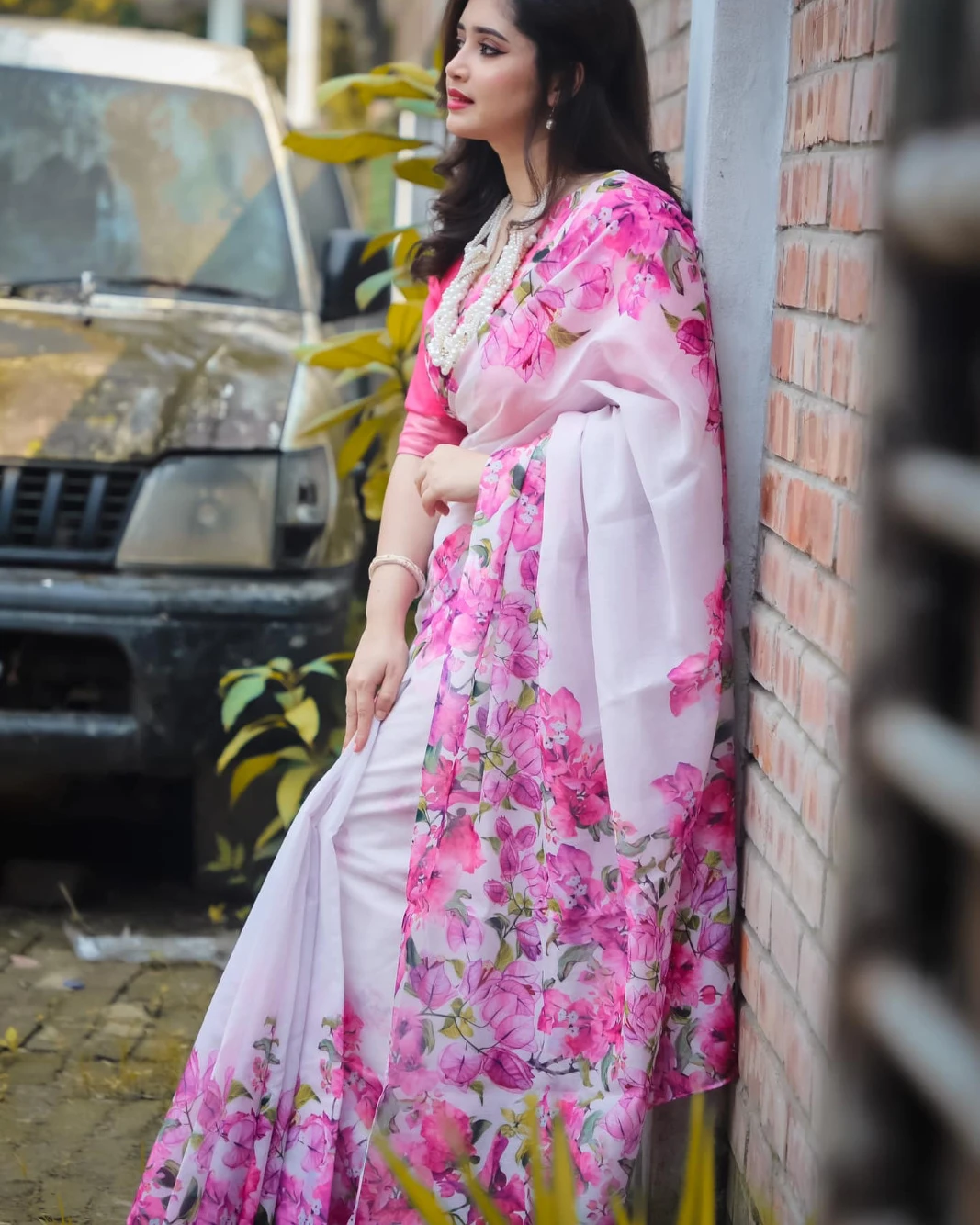 Floral Bloom White Tanduri Silk Saree