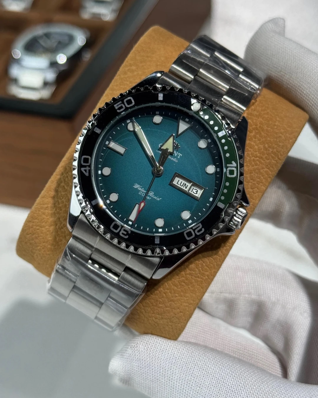 Orient Kamasu II Day Date