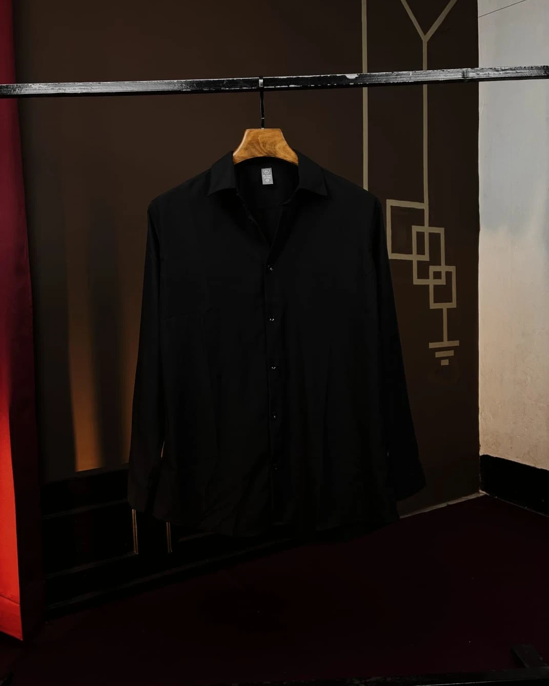 BLACK SHIRT