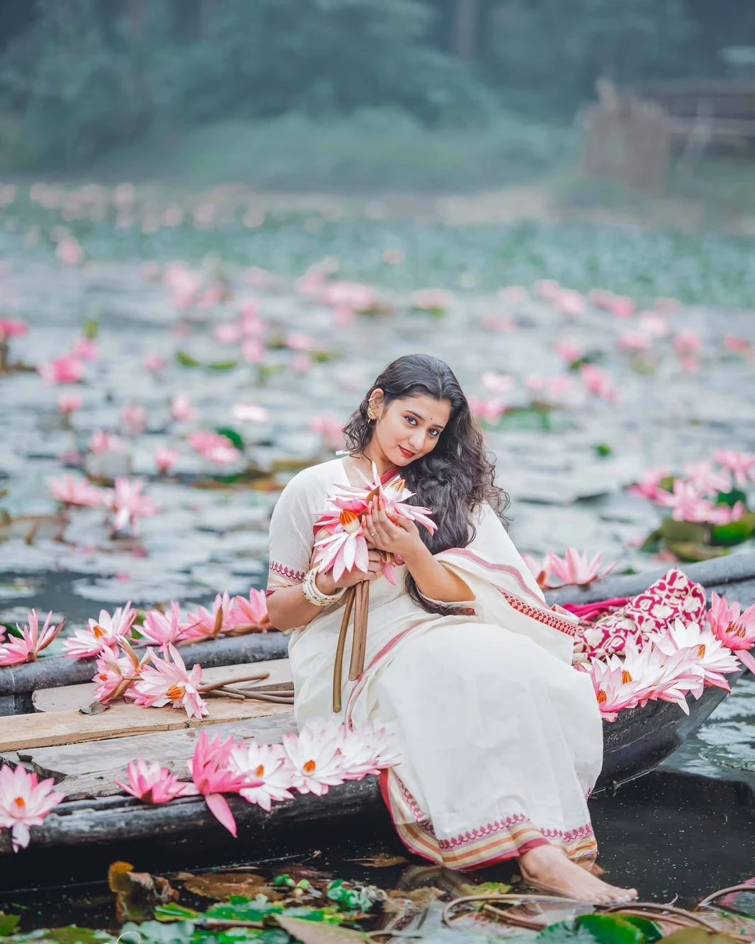 Trendy And Fashionable Tangail Tat HalfSilk Nakshi Pair Saree