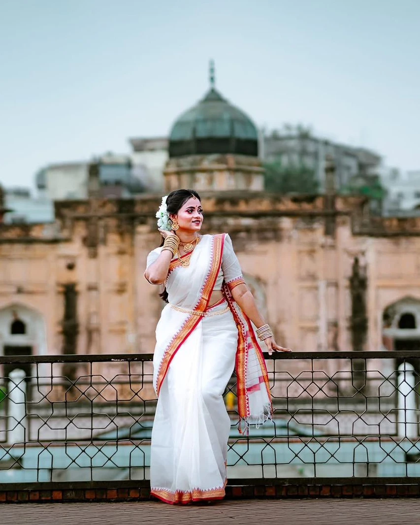 Women's Premium White Half Silk Kantha Stitch Saree