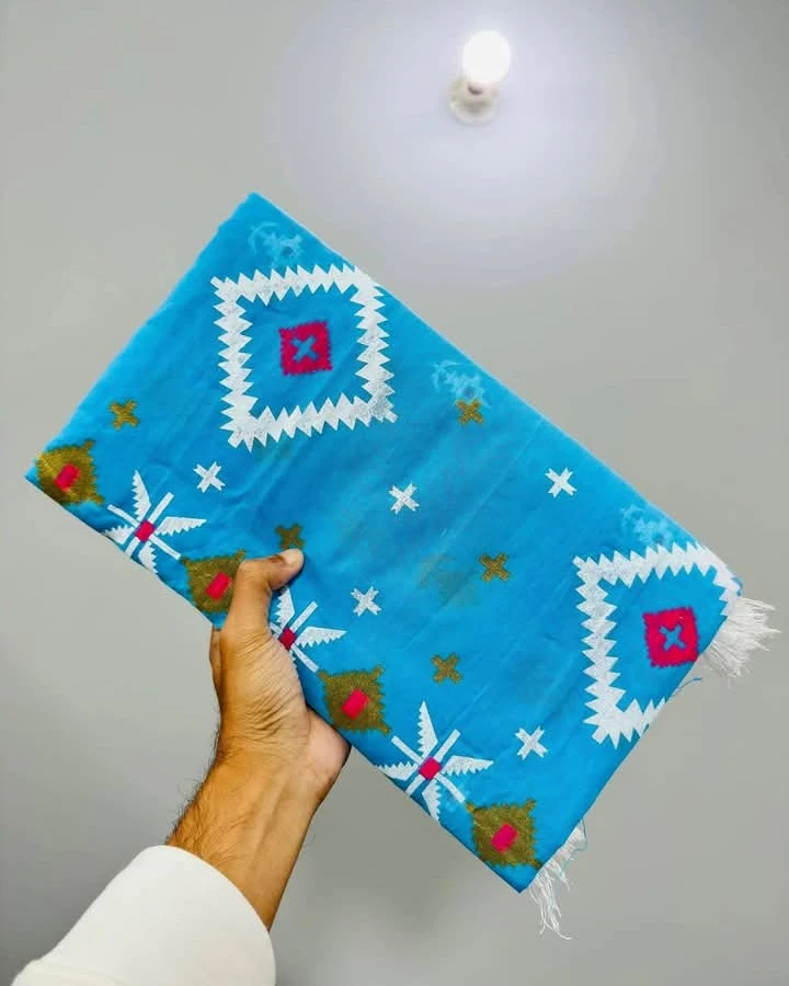Exclusive Semi-Pure Cotton Handloom Jamdani Print Saree with Tassels