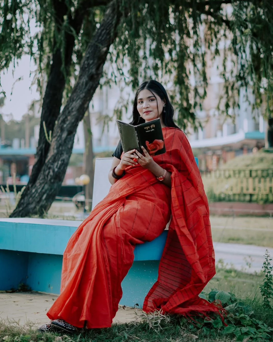 Women's Trendy Halfsilk Handloom Chumki Saree