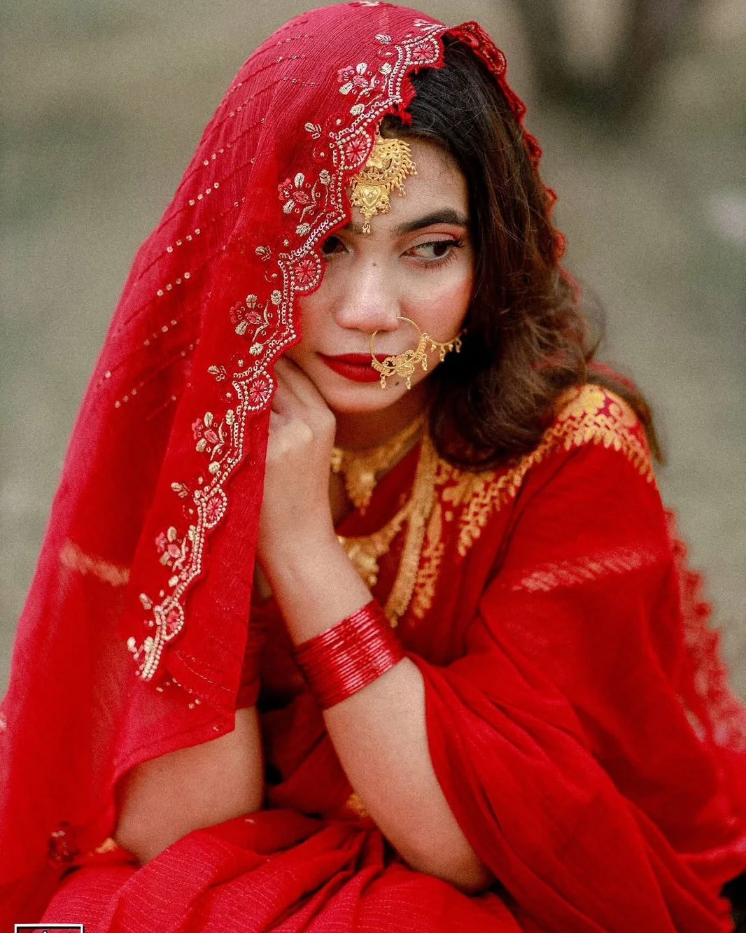 Women's Exclusive Half Silk Nakshi Paar Saree