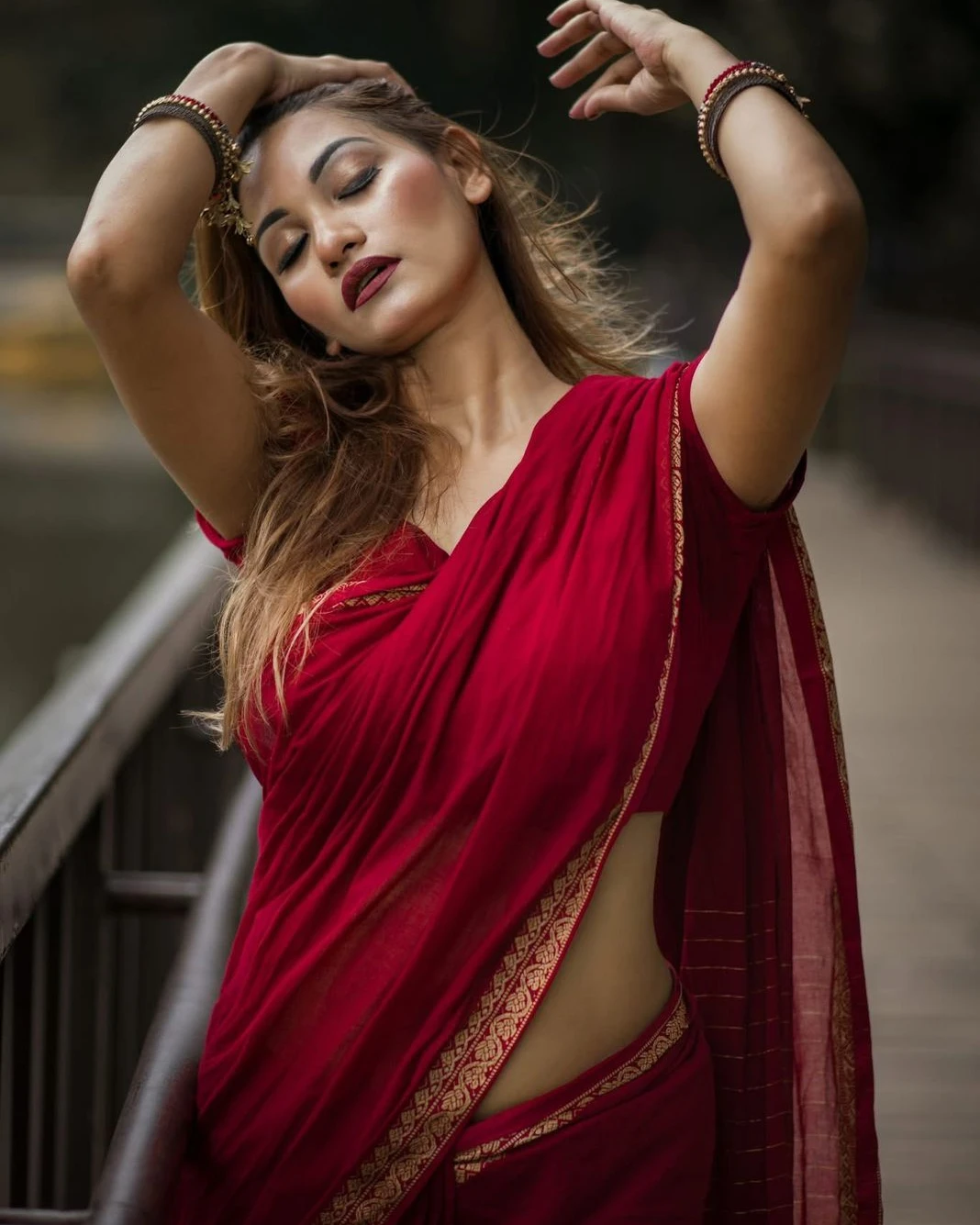 Women's Exclusive Fashionable Trendy Tangail HalfSilk Nakshi Paar Saree